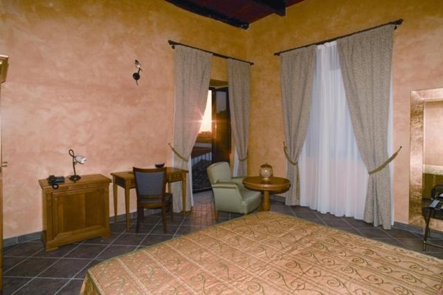 Hotel Palazzo Marzano Briatico Værelse billede