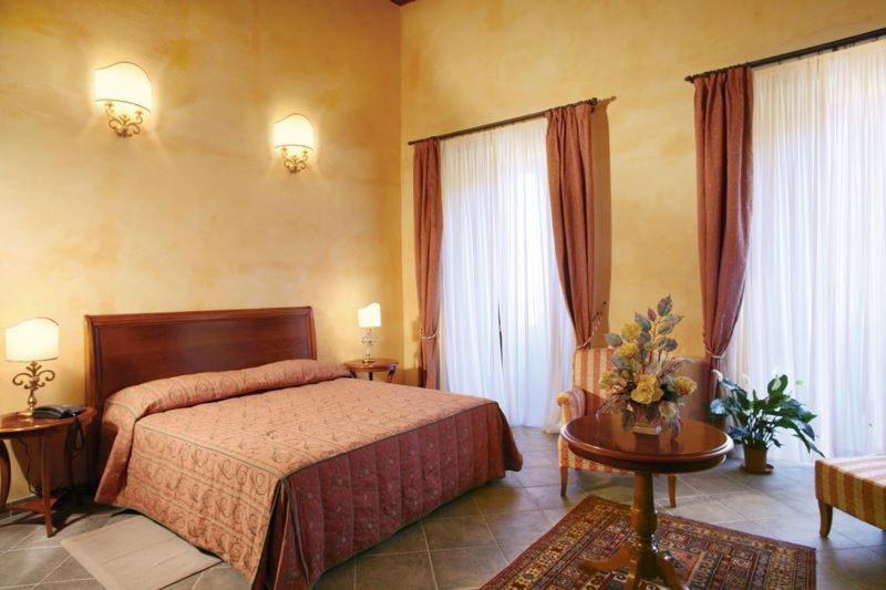 Hotel Palazzo Marzano Briatico Værelse billede